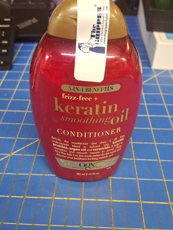 OGX Other - Keratin Smoothing Oil Conditioner - 385ml New